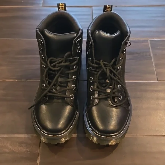 DR. Martens Faora Boots NWOT Sz USL 9 - Picture 5 of 10